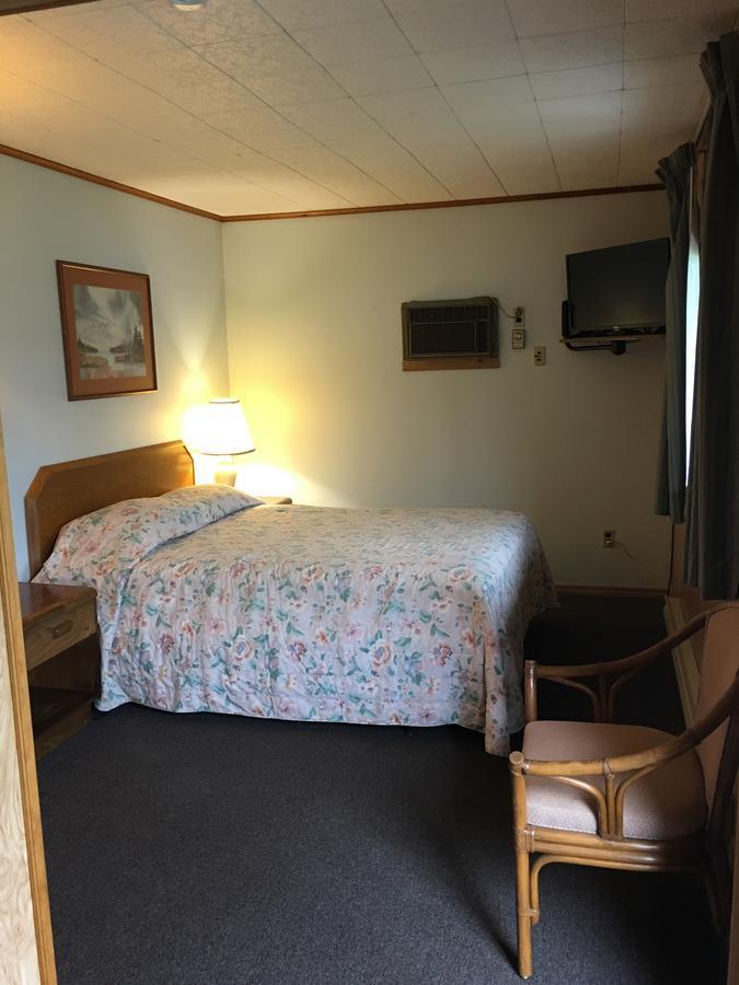 Barberry Court Motel &Cabins Lake George Eksteriør billede
